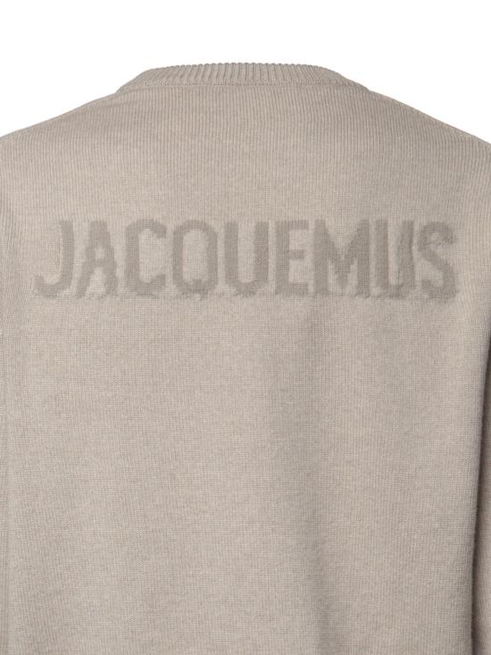 26FW 자크뮈스 스웨터 SWM00629AK00347 130 LIGHT BEIGE - JACQUEMUS