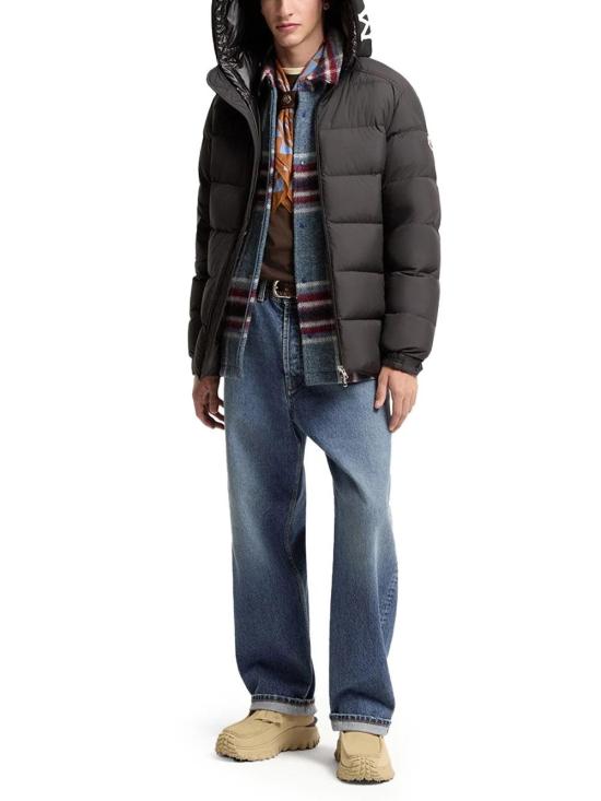  몽클레어 패딩 01a080c3 c59e 7837 acfd 849b838b3aa2 - MONCLER