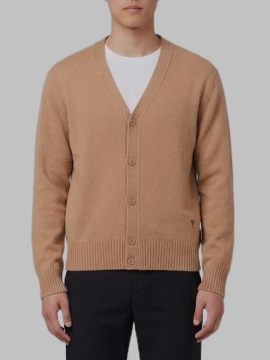 26FW 아미 가디건 HKC364 005 280 CAMEL DOM