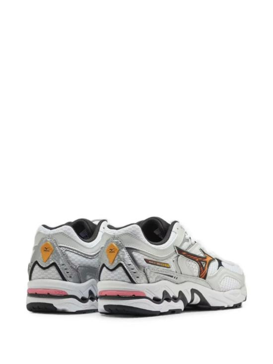 26FW 미즈노 스니커즈 D1GA265201 WHITE ARTISANS GOLD GALAXY SILVER - MIZUNO