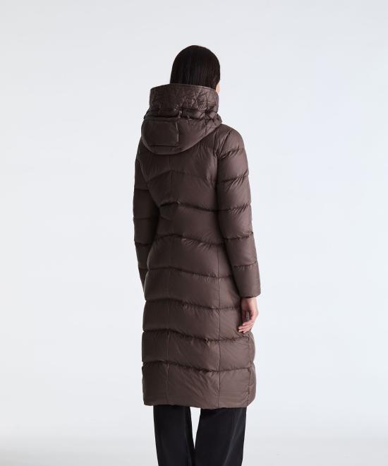 26FW 페트레이 눈키 MQN 02 리사이클 폴리에스터 롱 다운 재킷 PED5444 01181967 194 CHOCOLATE - PEUTEREY