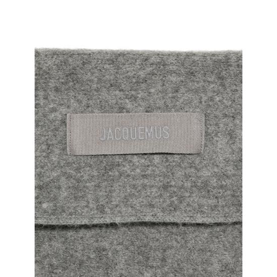 26FW 자크뮈스 르 샤를 그로 그레인 숄 ACU00669 AK00227 970 GREY - JACQUEMUS