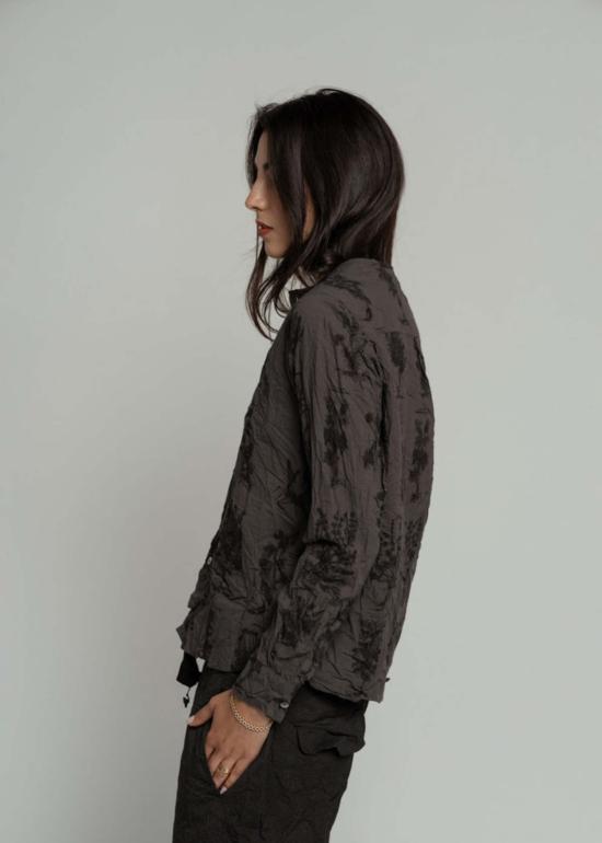 파드칼레 블라우스 Pas De Calais 허벌 프린트 러플  차콜 - PAS DE CALAIS