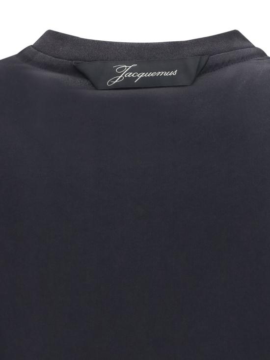 26FW 자크뮈스 롱 카레 반팔 티셔츠 TSM00578AJ00254 990 Black - JACQUEMUS