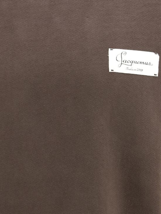 26FW 자크뮈스 긴팔 티셔츠 SSU00215AJ00325 881 Brown - JACQUEMUS