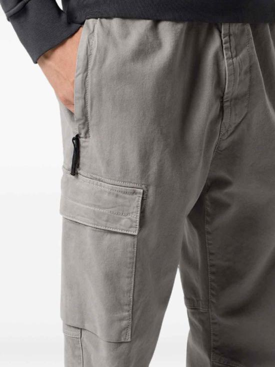 26FW 스톤 아일랜드 와펜 패치 테이퍼드 팬츠 L2S153100033S00L1V0160 GREY - STONE ISLAND