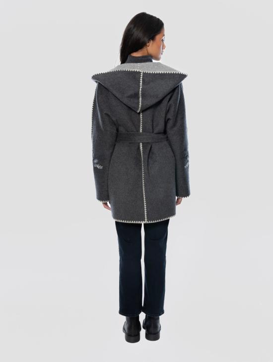 26FW 에르마노 피렌제 코트 Cappotto Vestaglia con Profili 크로셰와 Ricami 무연탄 - ERMANNO FIRENZE