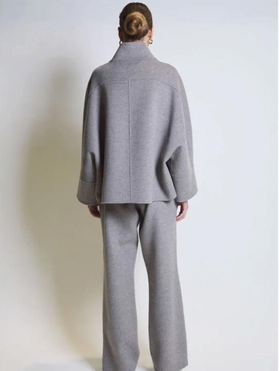 26FW 팔토 코트 Piedi Lorella Tortora의 Gicca Corta con Collo - PALTO`