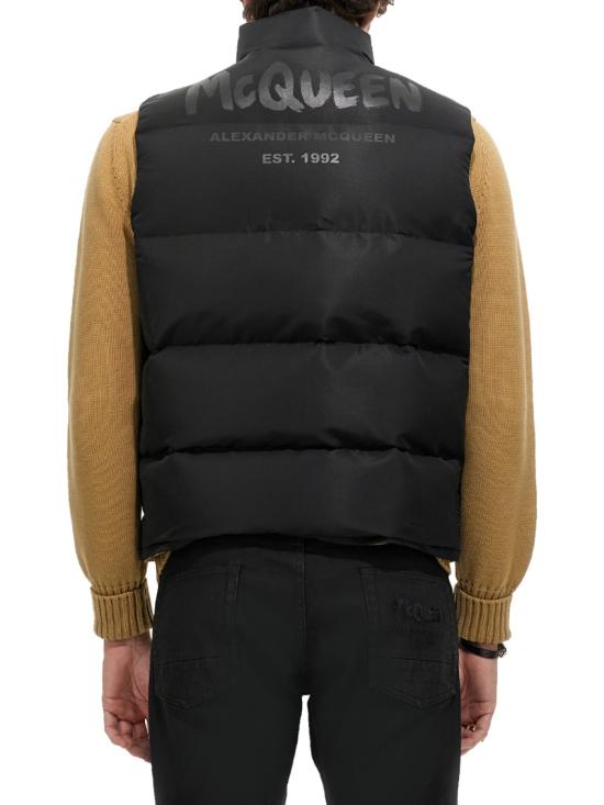  알렉산더 맥퀸 패딩 조끼 그래피티 로고 프린트 다운  블랙 - ALEXANDER MCQUEEN