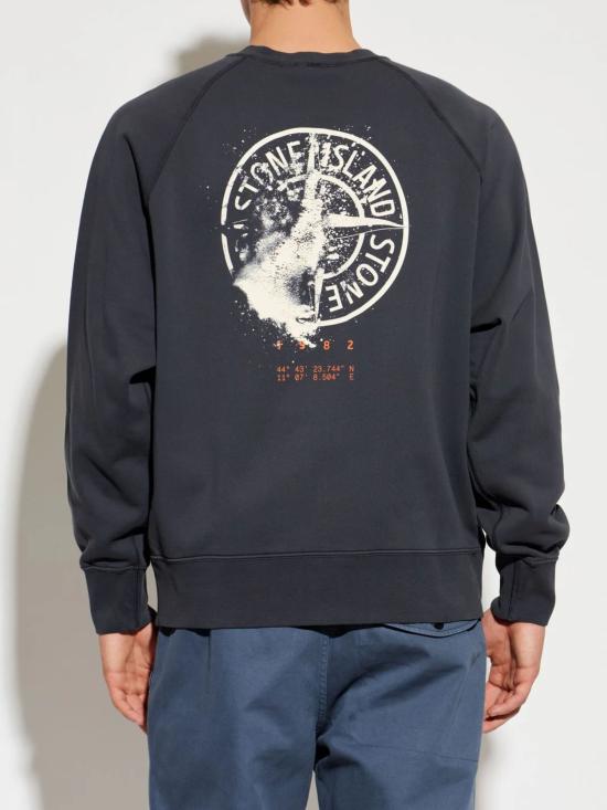 26FW 스톤 아일랜드 오가닉 코튼 플리스 오버사이즈핏 크루넥 스웨트셔츠 L2S156100008S0466 V002A NAVY - STONE ISLAND