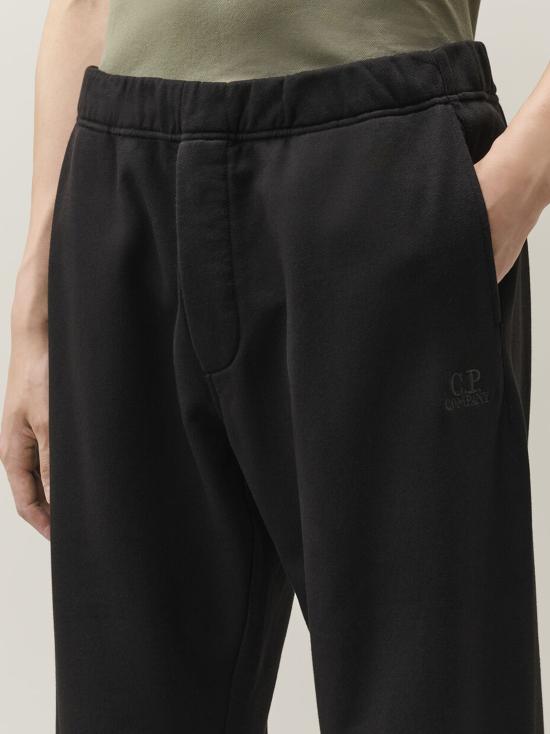 27FW 씨피 컴퍼니 팬츠 21CMSP029A005086W 999 BLACK - C.P. COMPANY