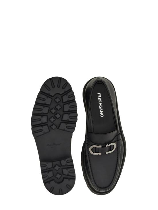 26FW 살바토레 페라가모 로퍼 028249773850005 Black - SALVATORE FERRAGAMO