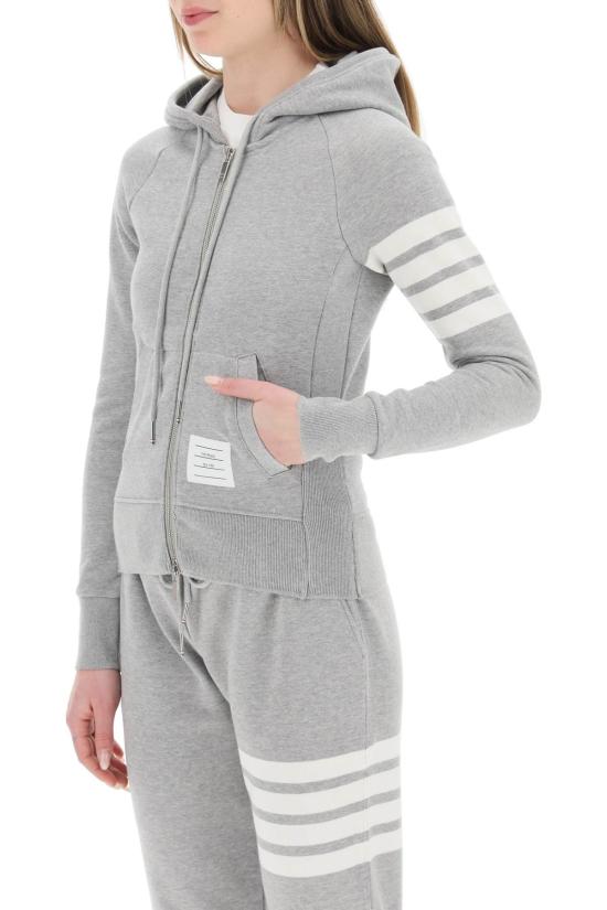 26FW 톰브라운 4바 루프백 저지 니트 엔지니어드 집업 후드 FJT001A00535 055 GREY - THOM BROWNE