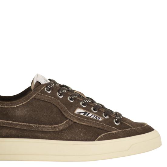 26FW 오트리 WINDSCAPE 로우 스니커즈 스웨이드 SCLW BROWN - AUTRY