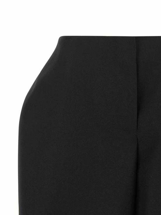 26FW 자크뮈스 숏팬츠 26HSOW00621AW00637990 BLACK - JACQUEMUS