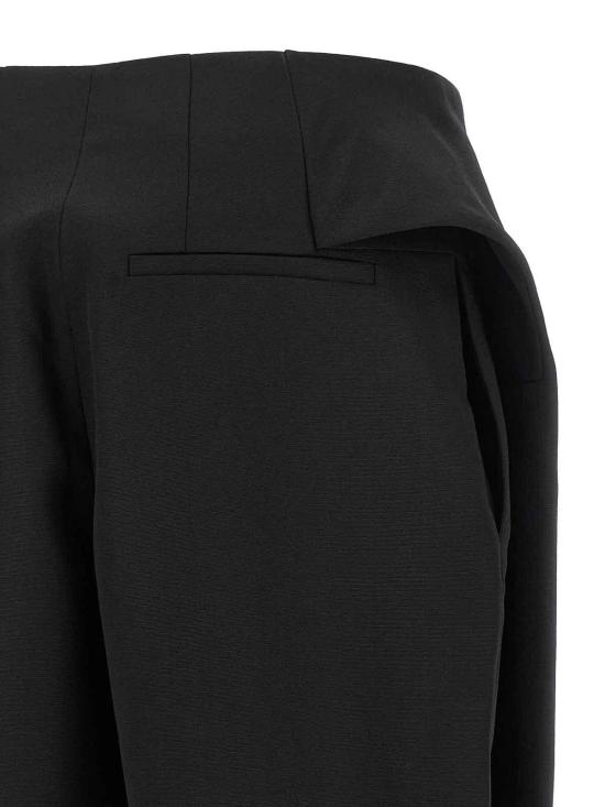 26FW 자크뮈스 숏팬츠 26HSOW00621AW00637990 BLACK - JACQUEMUS