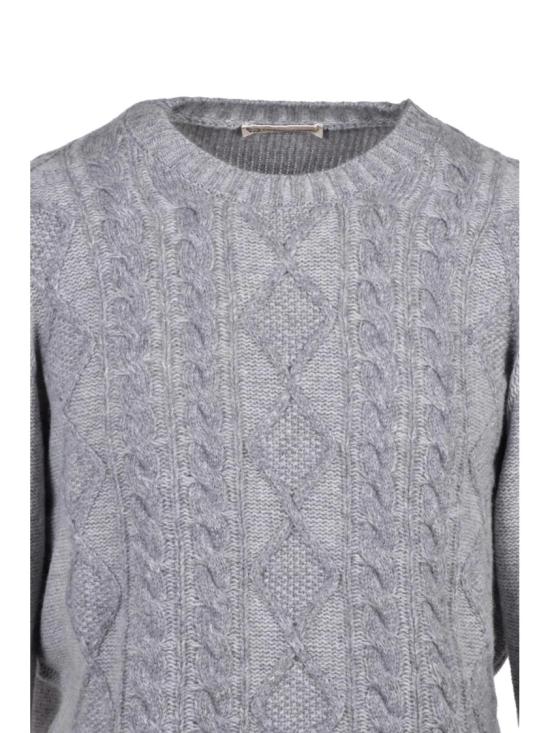 25FW Cashmere Company P. 니트웨어 라이트 그레이 컬러의 텍스처 케이블 니트 크루넥 스웨터 - CASHMERE COMPANY