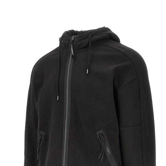 26FW 씨피 컴퍼니 다이애그널 레이즈드 플리스 고글 스웨트셔츠 RCCMSS715A005086W Black - C.P. COMPANY