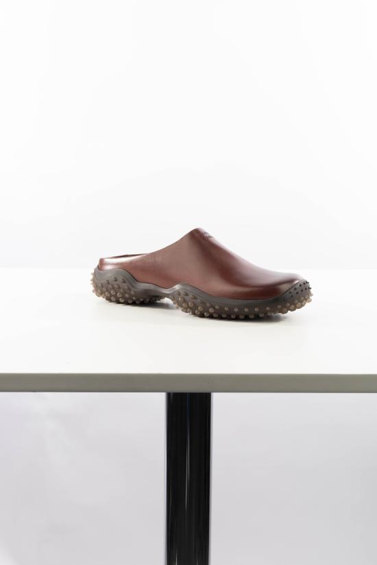 26FW 미우미우 로고 레더 뮬 5R802EFA0455OD F0201 CAFFE - MIU MIU