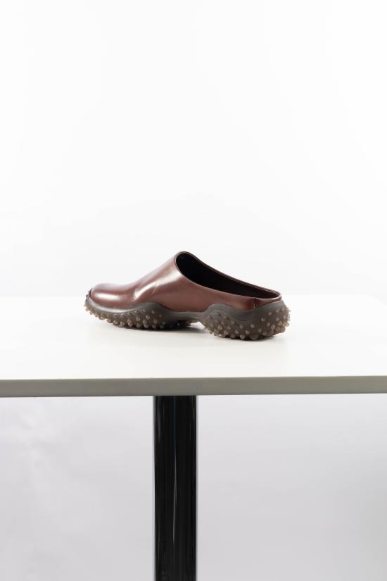 26FW 미우미우 로고 레더 뮬 5R802EFA0455OD F0201 CAFFE - MIU MIU