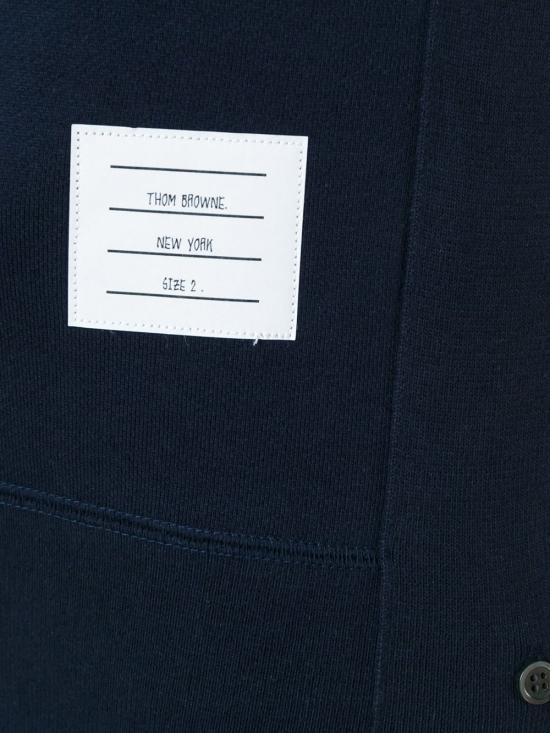  톰브라운 로고 패치 엔지니어드 4바 스웨트셔츠 MJT021H00535461 AI26 NAVY - THOM BROWNE