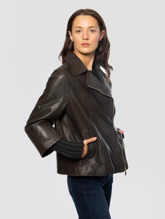 26FW 더 재키 레더스 자켓 펠레 콘 지퍼 라테랄레 마로네를 입은 지아카 - THE JACKIE LEATHERS