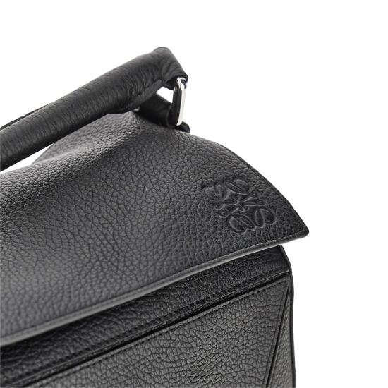 26FW 로에베 크로스백 B510PNLX17 Black - LOEWE