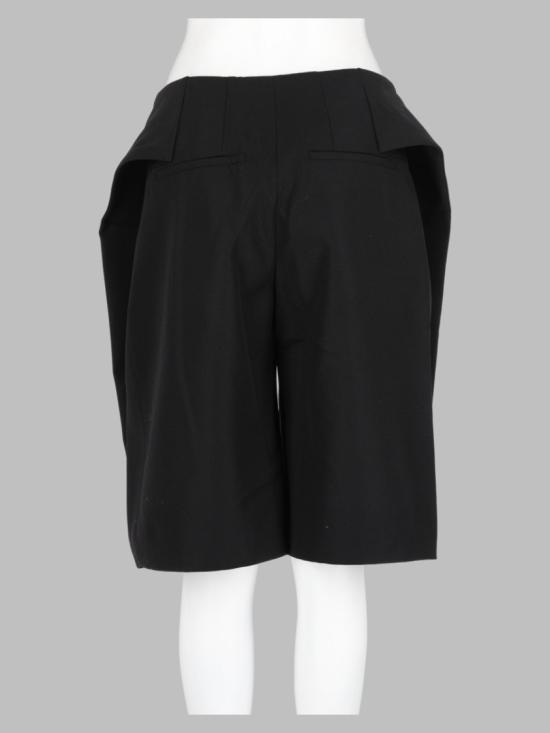 26FW 자크뮈스 숏팬츠 SOW00621AW0 0637990 Black - JACQUEMUS