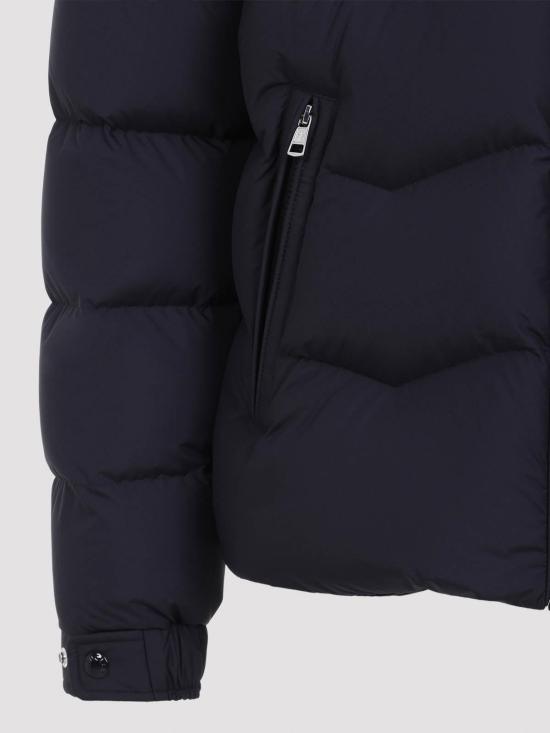 26FW 몽클레어 라벨리스 후드 지그재그 퀼팅 쇼트 다운 재킷 L20911A00218597YW778 DARK BLUE - MONCLER