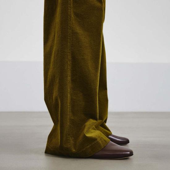  포만데레 스트레이트 팬츠 포만데르 아이코닉 코듀로이 팬츠 아보카도 - POMANDERE