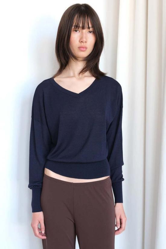  길 스웨터 Geel Andrea V 넥  네이비