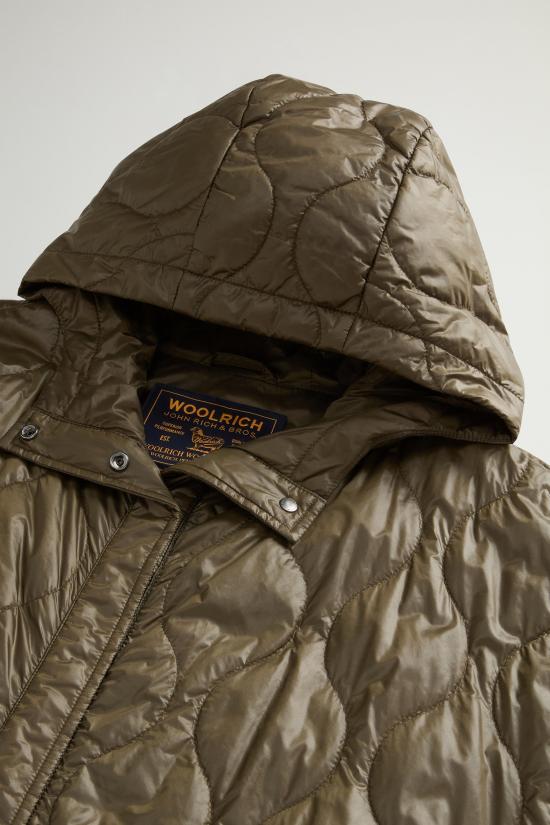 26FW 울리치 자켓 나일론 트라푼타타 베르데 스쿠로 소재의 카파 콘 카푸치오 - WOOLRICH