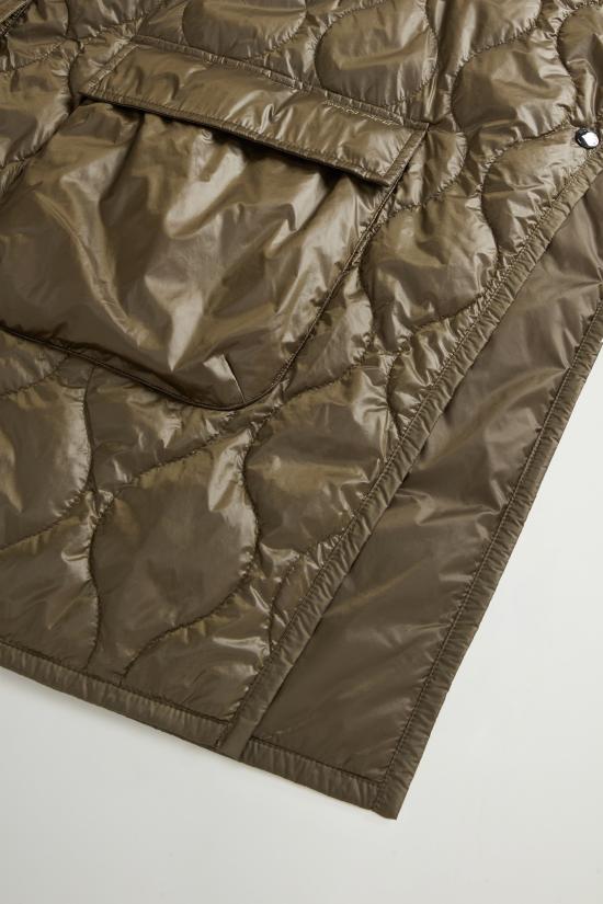 26FW 울리치 자켓 나일론 트라푼타타 베르데 스쿠로 소재의 카파 콘 카푸치오 - WOOLRICH