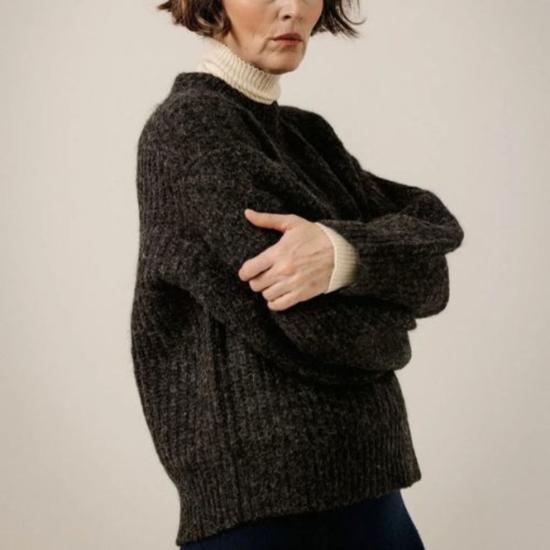  베어 니트웨어 스웨터 로프티 알파카 크루넥 - BARE KNITWEAR
