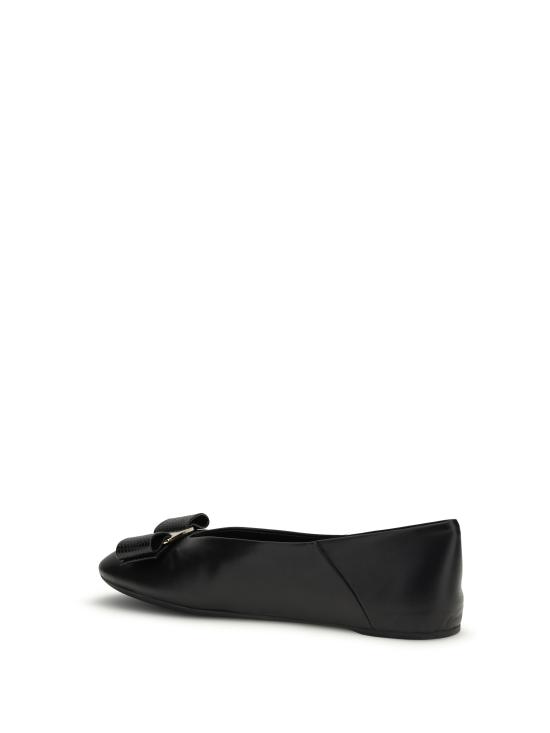 26FW 살바토레 페라가모 플랫 슈즈 782883001 BLACK - SALVATORE FERRAGAMO