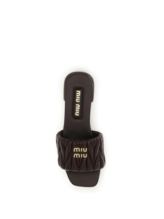 26FW 미우미우 마테라쎄 나파 가죽 슬라이드 5XX605F01088TF0NBL RADICA - MIU MIU