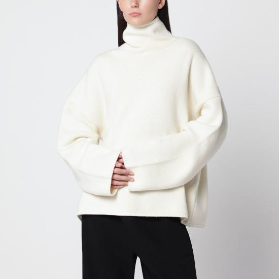26FW 알마다 라벨 긴팔 티셔츠 6534WO White