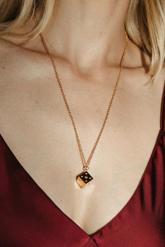  시에라 윈터 주얼리 목걸이/팬던트 온 어 롤 네크리스 - SIERRA WINTER JEWELRY