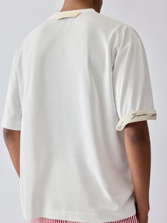 26FW 자크뮈스 반팔 티셔츠 26ETSM00578AJ00 100 WHITE - JACQUEMUS