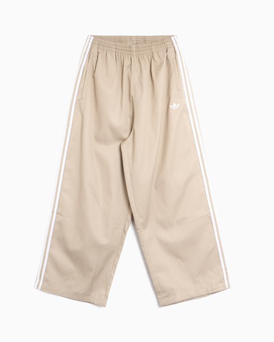 26FW 아디다스 트레이닝/조거 팬츠 KR1385 KHAKI THREE DOM