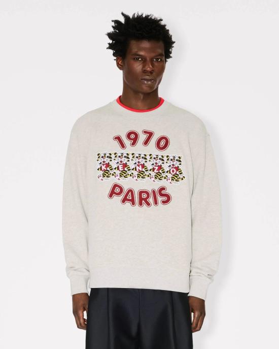 26SS 겐조 Wild Tiger 자수 스웻셔츠 FG55SW2064MJ93 PALE GREY - KENZO