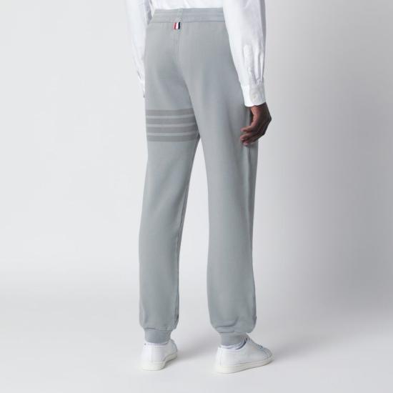26SS 톰브라운 솔리드 루프백 오버다이 4바 스웨트팬츠 MJQ243AJ0007055 LT GREY - THOM BROWNE