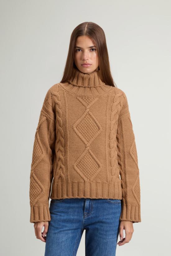 26FW 울리치 스웨터 CFWWKN2061FRUF0706 734 CAMEL